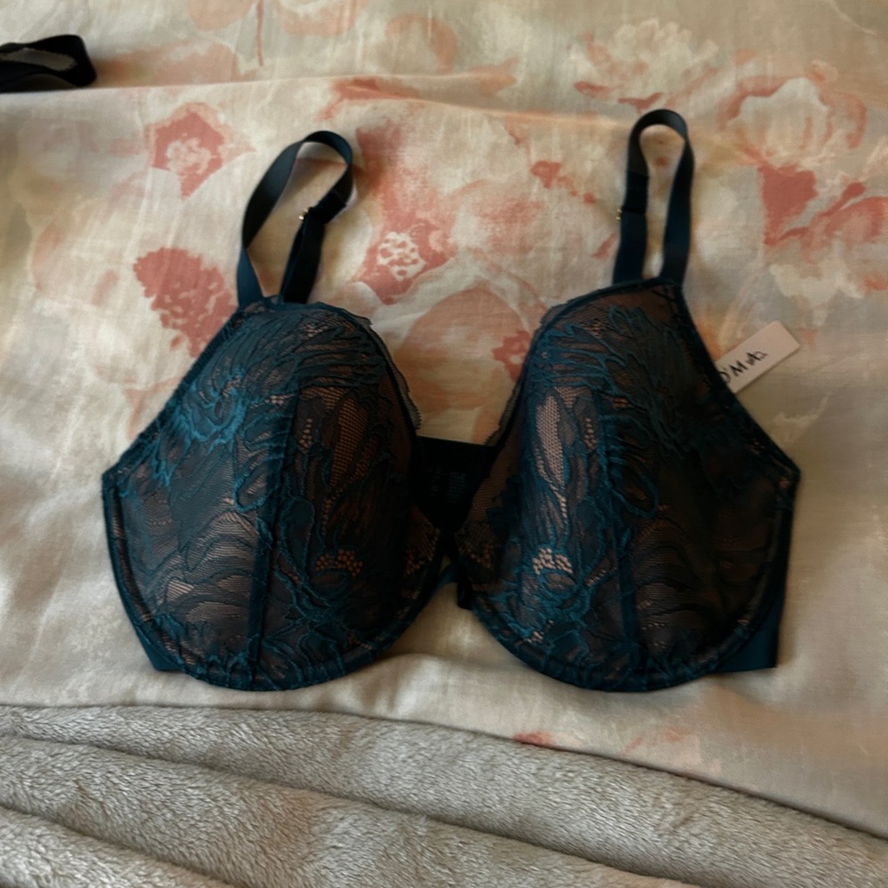 Soma Lightly Lined Lace Bra